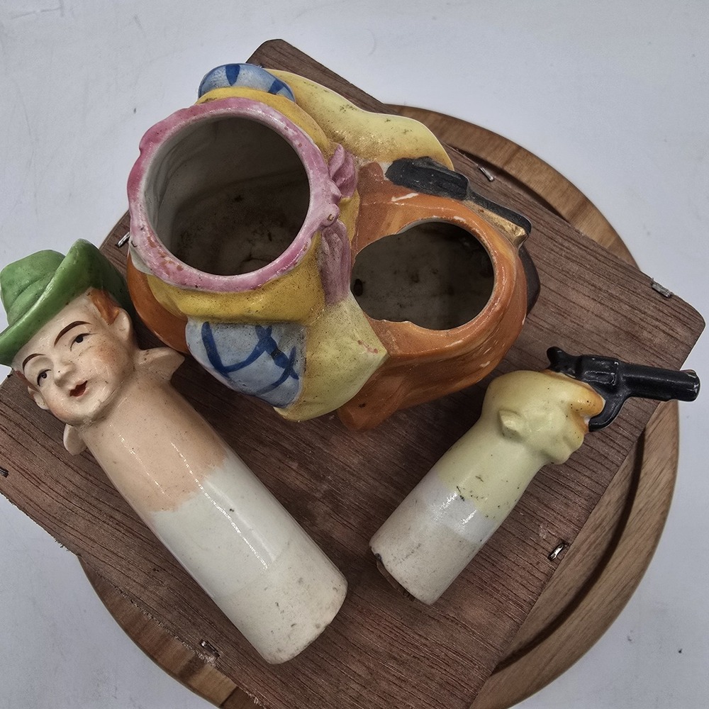 Rare Vintage Nodding Nodders Cowboy Kneeling Gun Salt Pepper Shakers Green Hat - Picture 6 of 6